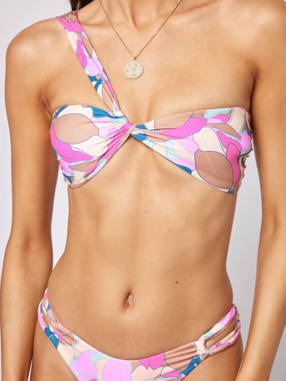 L*Space Swim Eco Chic Econyl® Mick Bikini Top size large in Sundazed Floral NWT